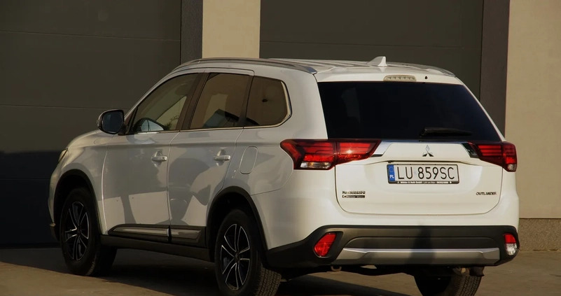 Mitsubishi Outlander cena 69900 przebieg: 129000, rok produkcji 2017 z Lublin małe 781